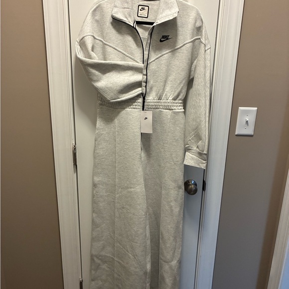 Nike Long Sleeve Gray Women's Jumper - Picture 4 of 4